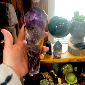 Xtra large amethyst point
